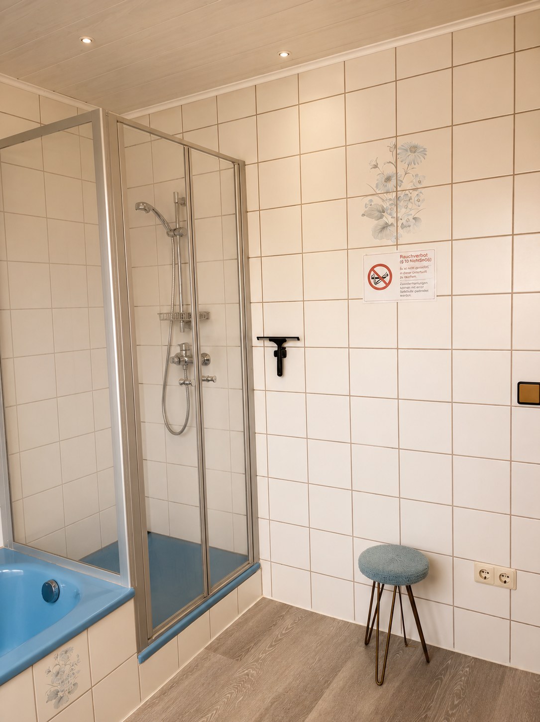 Dusche im Monteurzimmer Graf
